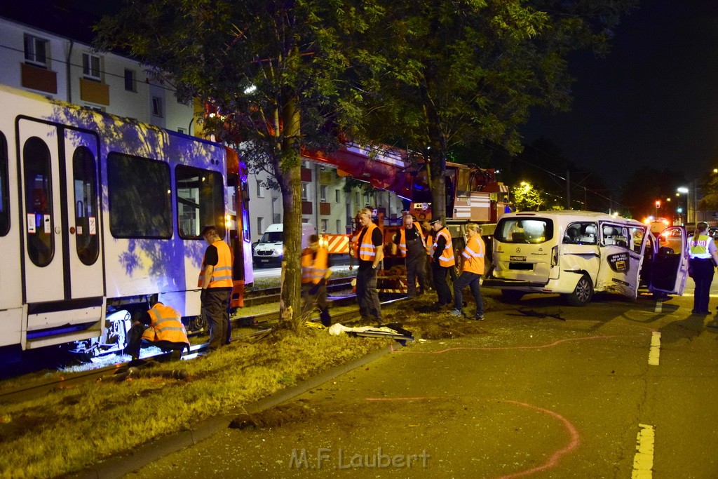 VU PKW Strab Koeln Niehl Amsterdamerstr Friedrich Karlstr P284.JPG - Miklos Laubert